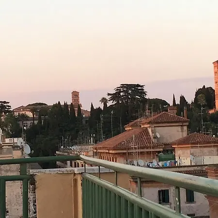 Daire Testaccio View House *